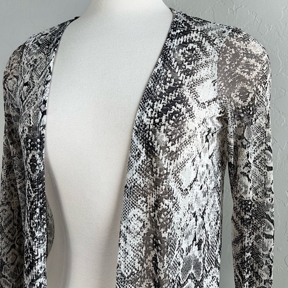 Iris Longline Mesh SnakeSkin Lightweight Cardigan - Picture 2 of 6